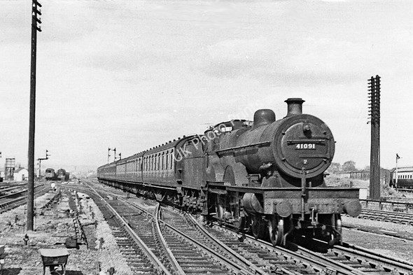 Photo 6"x4" Up stopping train at Cricklewood Willesden c1950