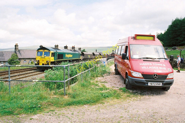 Photo 6"x4" Little Red Bus and a coal train at Garsdale Garsdale Head c2010