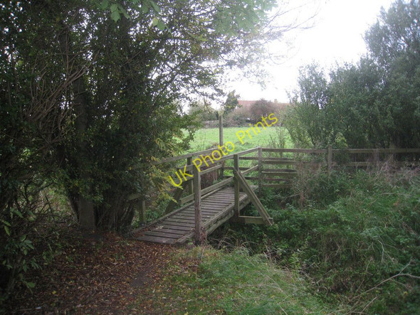 Photo 6"x4" Footbridge at Westborough Westborough c2010