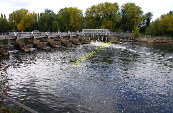 Photo 6"x4" The weir at Caversham Lock Reading c2010 P1