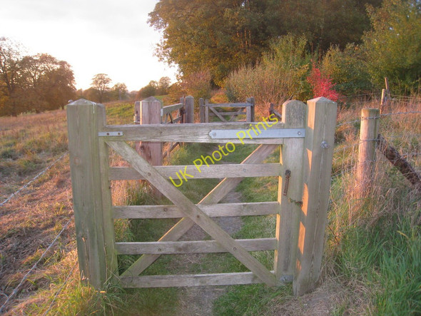 Photo 6"x4" Gates on the Viking Way at Owmby Searby c2010