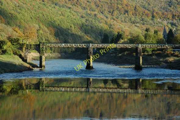 Photo 6"x4" Autumn colours reflected in the Wye Chapel Hill\/SO5200 c2010