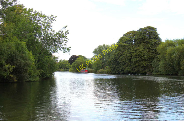 Photo 6"x4" The Thames below Caversham Lock Reading c2010