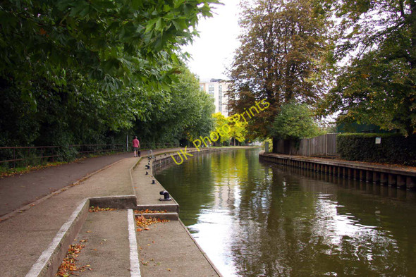 Photo 6"x4" The cut above Caversham Lock Reading c2010