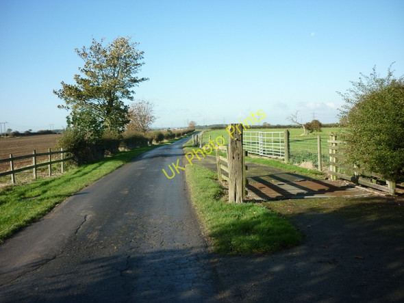 Photo 6"x4" The way to Woodhouse Farm Swine c2010
