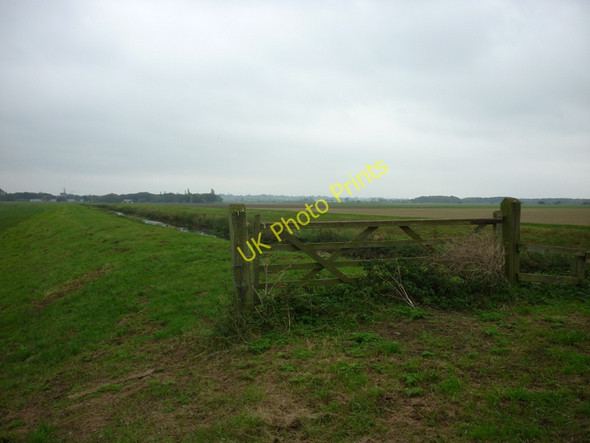 Photo 6"x4" Heading to Scunthorpe from Butterwick Common East Butterwick c2010