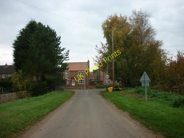 Photo 6"x4" Entering Shiptonthorpe on Shiptonthorpe Road Shiptonthorpe c2010