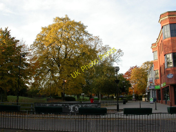 Photo 6"x4" Coventry, autumn colours Coventry c2010