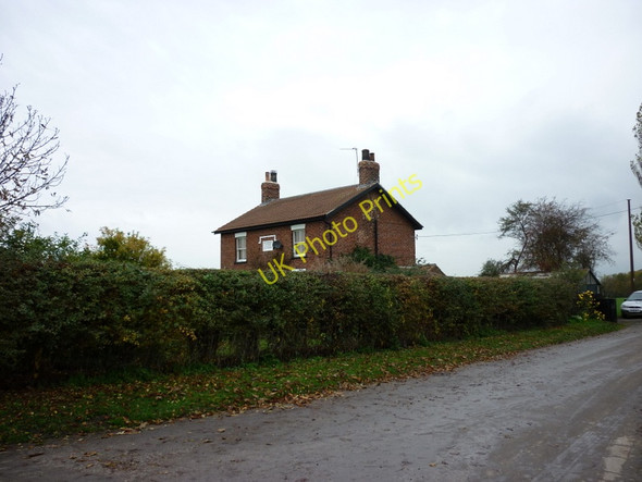Photo 6"x4" Frodingham Cottages, Frodingham Lane Winestead c2010