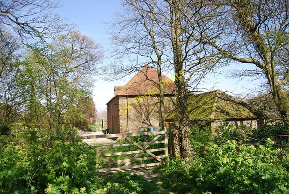 Photo 6"x4" Barn, Manor Farm Folkington c2010