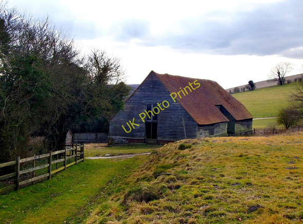 Photo 6"x4" Tithe barn at Upwaltham Upwaltham c2010