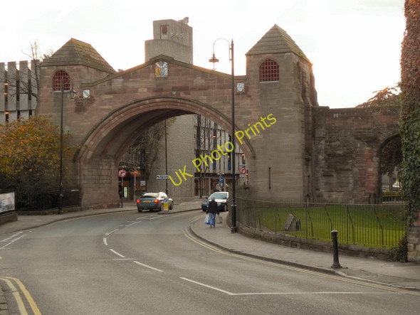 Photo 6"x4" The Newgate, Chester Chester c2010