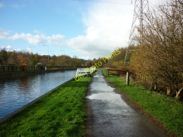 Photo 6"x4" Rail, road and canal Padiham c2010