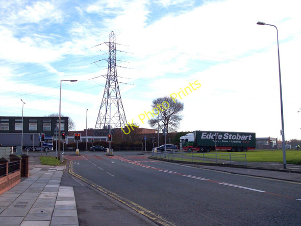 Photo 6"x4" Eddie Stobart steals the scene on Moorgate Road Kirkby\/SJ4198 c2010