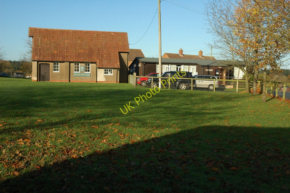Photo 6"x4" Northwood Green Church Northwood Green c2010