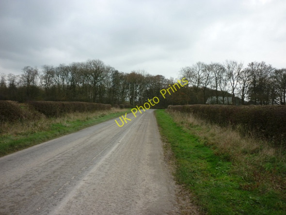 Photo 6"x4" Thwing Road near Dotterill Park Thwing c2010