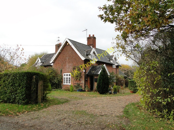 Photo 6"x4" One of the many cottages on the Sotterley Estate Sotterley c2010