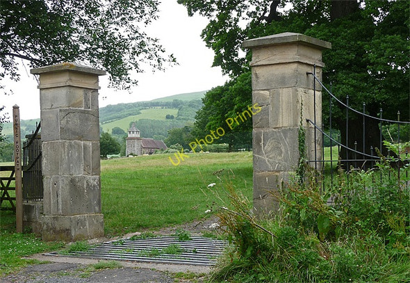 Photo 6"x4" Gate piers, Bitterley Bitterley c2010
