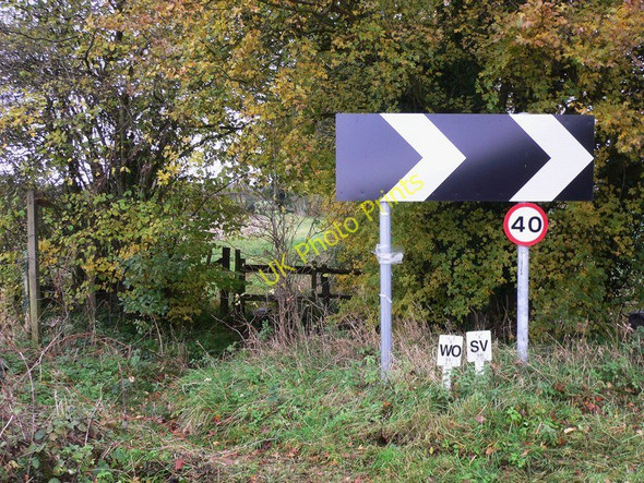 Photo 6"x4" Footpath leading from bend in road near Buriton Buriton c2010