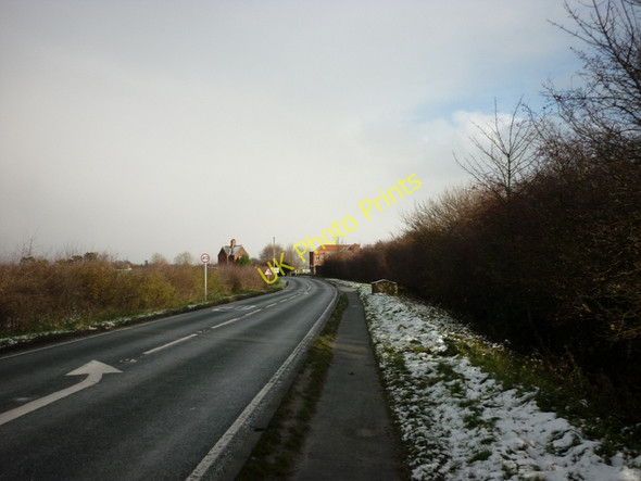 Photo 6"x4" Entering Beverley by Broadgate Hurn\/TA0240 c2010