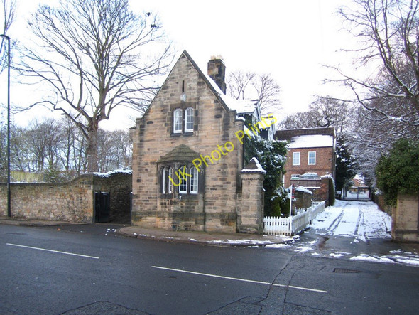 Photo 6"x4" Lodge south of Wellburn House, Benwell Lane Benwell c2010