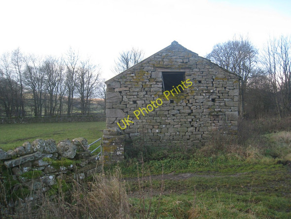 Photo 6"x4" Barn by the roadside Appersett c2010
