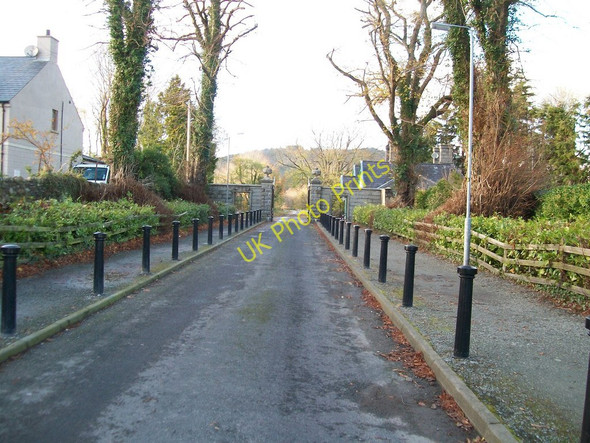 Photo 6"x4" The Castle Avenue Entrance Gates into the Castlewellan Forest Park Castlewellan c2010