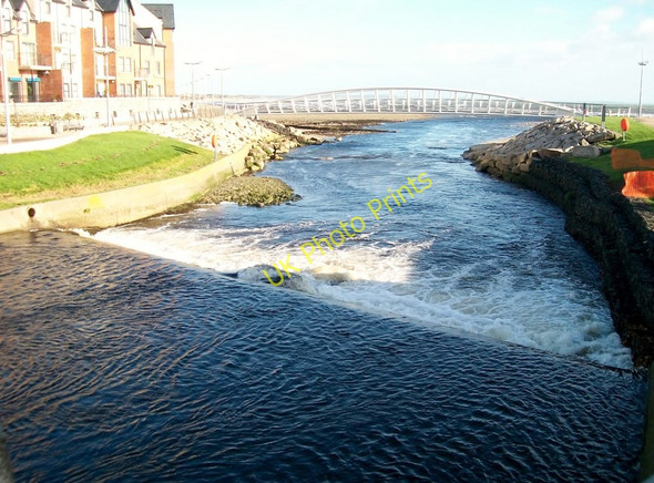 Photo 6"x4" The weir and footbridge at the estuary of the Shimna River Newcastle\/J3732 c2010