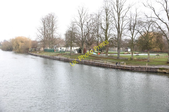 Photo 6"x4" Desolate riverside Wallingford c2010