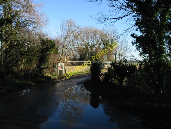 Photo 6"x4" The Ringwould Road as it crosses the railway Martin\/TR3347 c2008