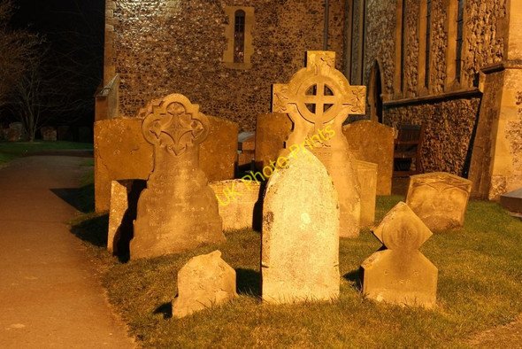 Photo 6"x4" Graves near the Chancel Wallingford c2010