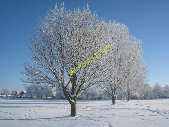 Photo 6"x4" Foxhills Sports Field in the snow Scunthorpe c2010