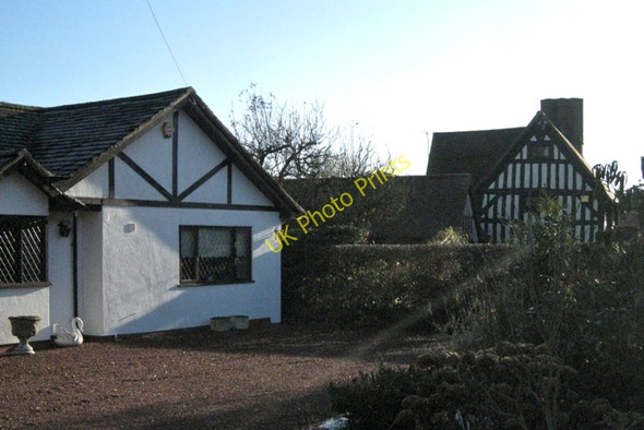 Photo 6"x4" Black and white neighbours Rotten Row\/SP1875 c2010