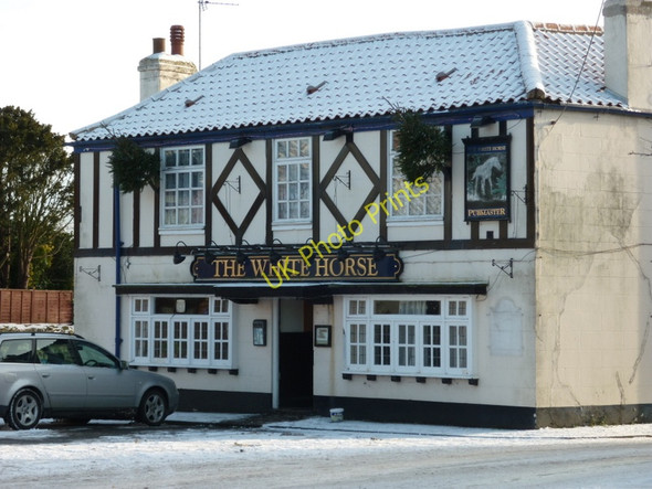 Photo 6"x4" The White Horse, Easington Easington\/TA3919 c2010