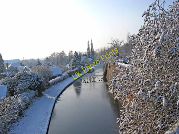 Photo 6"x4" The Staffordshire & Worcestershire Canal in winter Stourport-on-Severn c2010