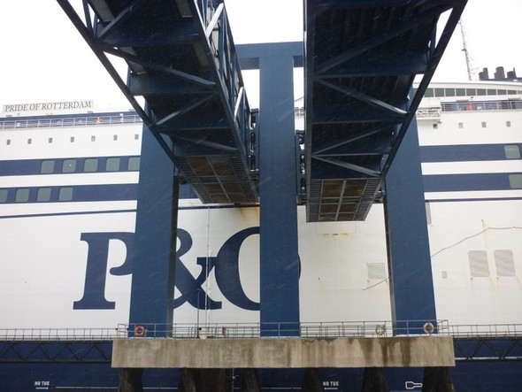 Photo 6"x4" The gantry to the ferry Marfleet c2010