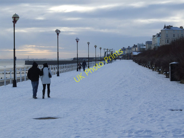 Photo 6"x4" Bridlington North Promenade - Midday Christmas 2010 Bridlington c2010