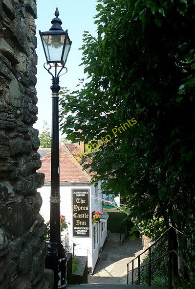 Photo 6"x4" Ypres Castle Inn Rye c2010