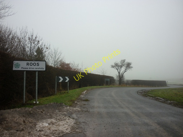 Photo 6"x4" Entering Roos, East Yorkshire Roos c2010