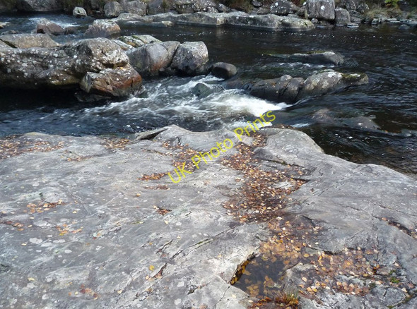 Photo 6"x4" Narrow channel in River Affric Tomich\/NH3027 c2010