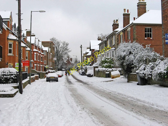 Photo 6"x4" A wintry view of Sydenham Road Guildford c2010