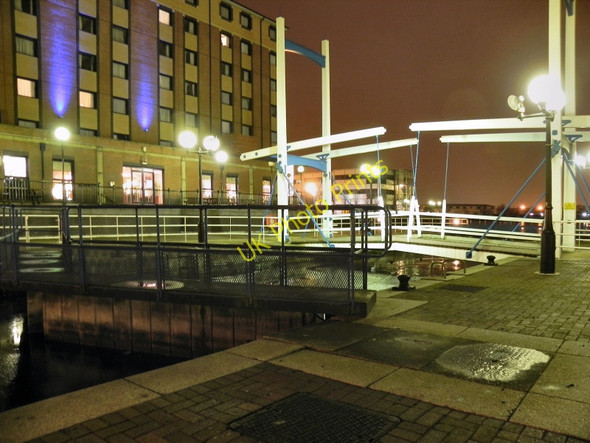 Photo 6"x4" Lock and Bridge, Salford Quays Salford\/SJ8098 c2011