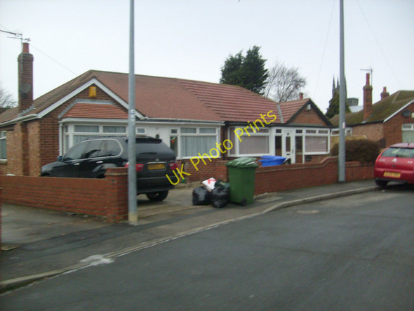 Photo 6"x4" Bungalows on St Mary's Crescent, Bridlington Bridlington c2011