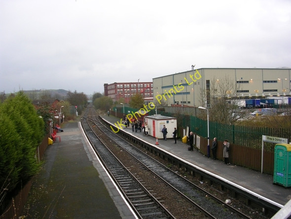 Photo 6"x4" Shaw and Crompton Station Shaw\/SD9308 c2005