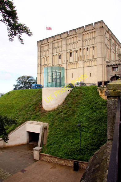 Photo 6"x4" The lift outside Norwich Castle Norwich c2010