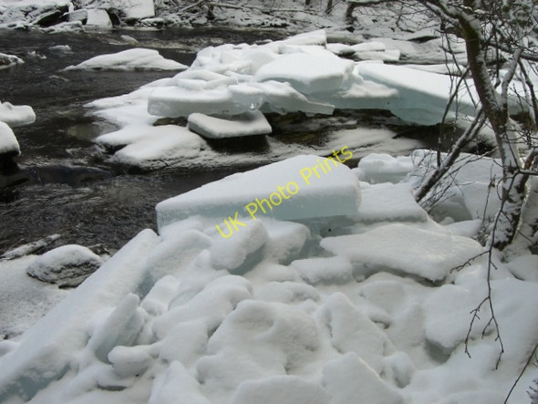 Photo 6"x4" Broken ice on the Blackwater River Gorstan c2011