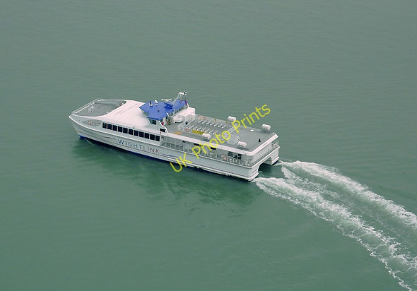 Photo 6"x4" Passenger ferry departing from Portsmouth Newtown\/SZ6199 c2011