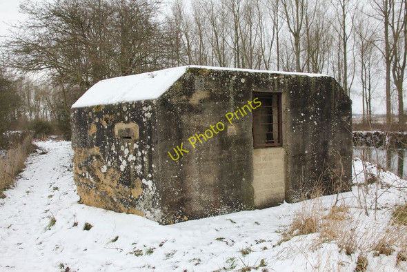 Photo 6"x4" Gate in the entrance Chimney c2010