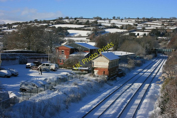 Photo 6"x4" A snowy station yard, South Brent Aish\/SX6960 c2010