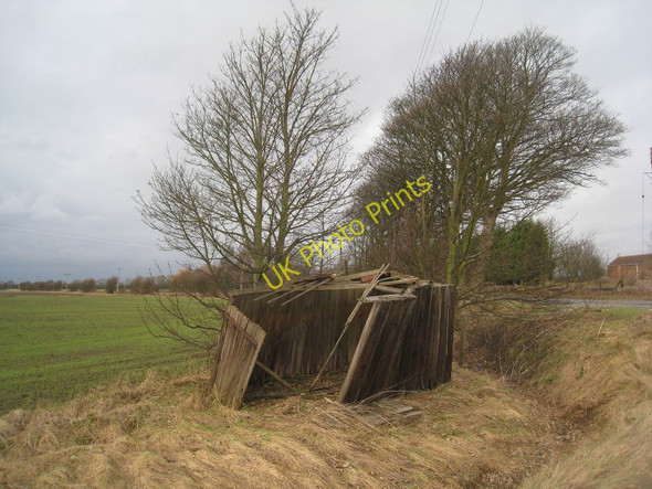 Photo 6"x4" Battered shed Langholme\/SK7597 c2011